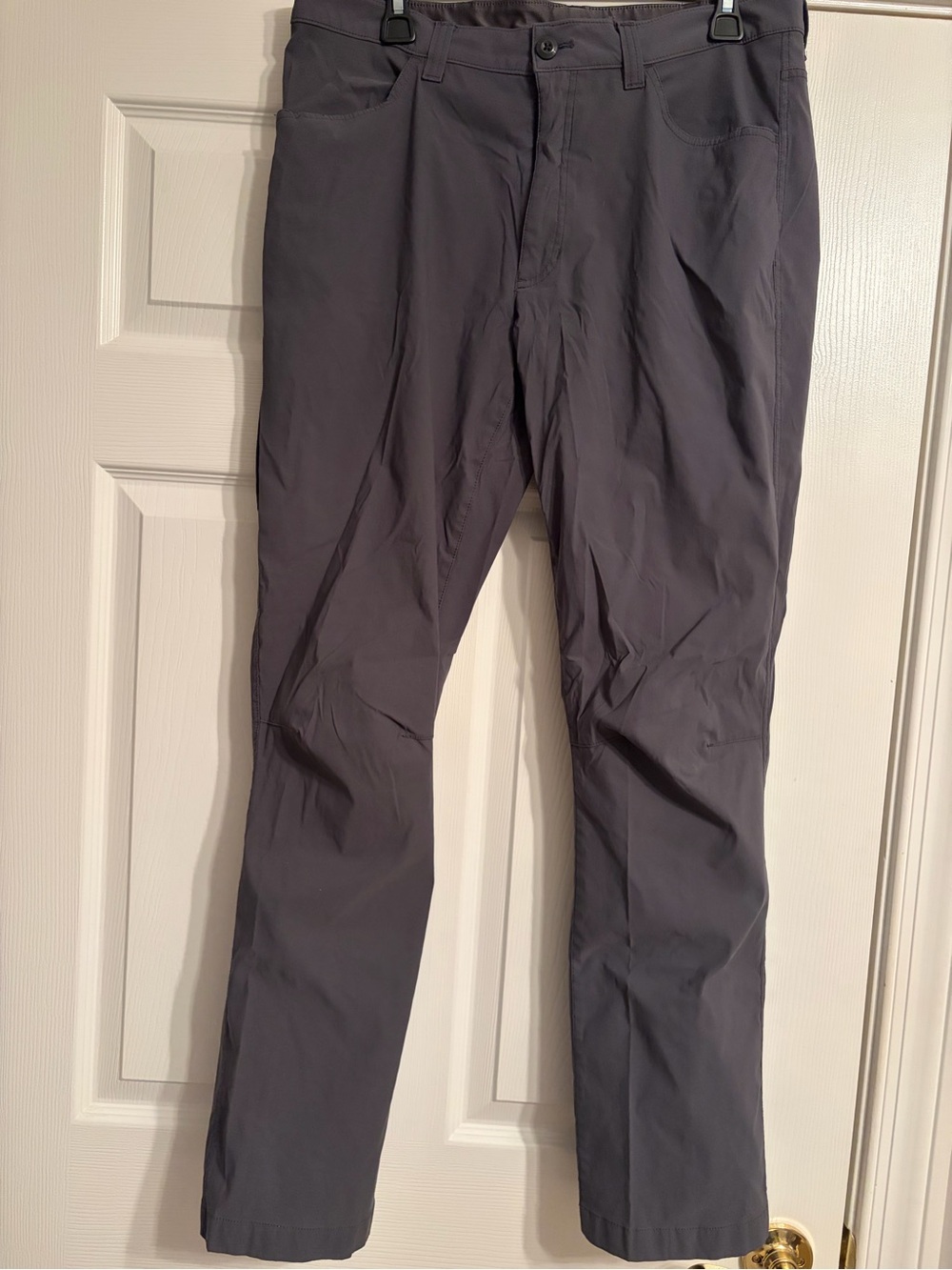 Eddie Bauer Men's Gray Cargo Pants